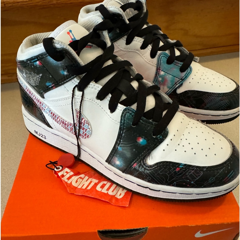 Nike Kids' Air Jordan 1 Mid SE “Take Flight”